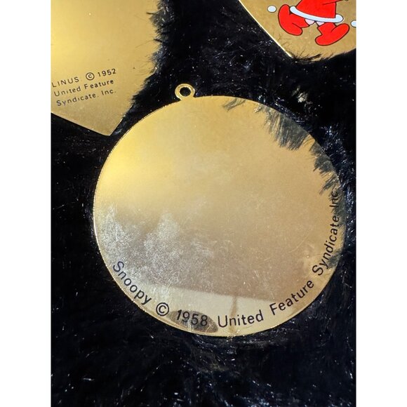 Vintage PEANUTS Christmas Ornament Brass1950 to 1965 Round Heart Shape - Picture 9 of 14